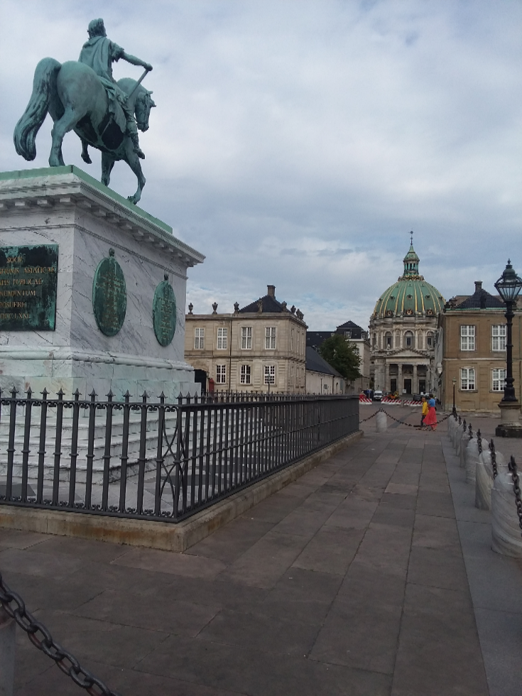 We are on the grounds of the expansive Amalienborg Palace.  The correct Metro Station to get off at is Kongers Nytorv.
