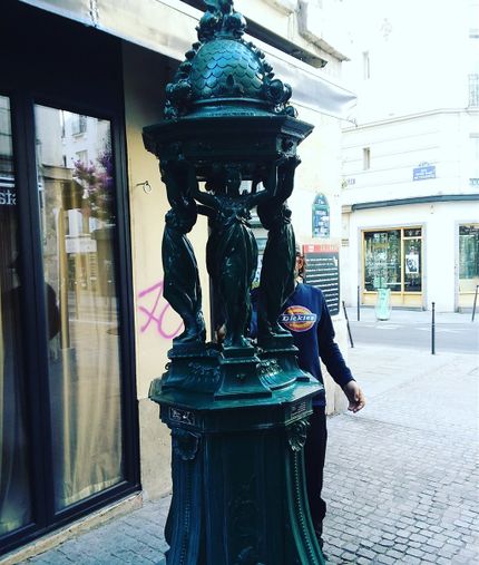 I had come across several of these Wallace Fountains while walking around Paris and often wondered if the water flowing through them was potable water. Then, while I was standing here thinking about my next destination, this man walked up to this Wallace Fountain and started to drink the water . 😀 Voila, the water is safe to drink 👍. I still did not drink any because I was afraid it might be safe only for the residents who would be used to the water. Since then, though, I  have read that the water IS safe to drink so I will drink some Wallace Fountain water next time in Paris.