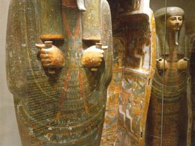 There is a really large collection of Egyptian art and artifacts in the American Museum of Natural History. The very large museum is located in the Upper West Side of Manhatten at 200 Central Park West.